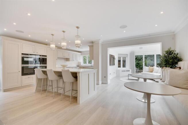 Kitchen_breakfast 1.jpg