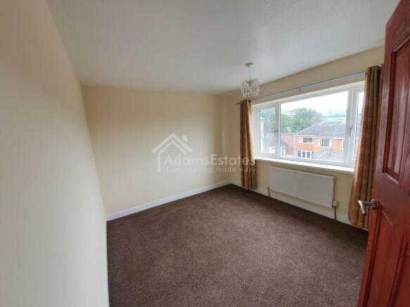 3 bed Semi-Detached to rent Image 9