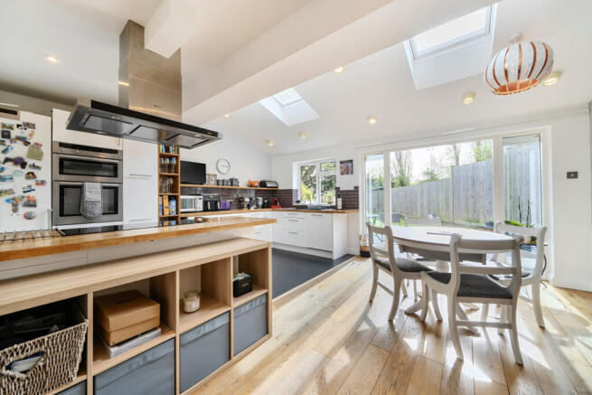 1439765-12-69d8b7...