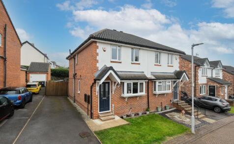 Parkland View, Yeadon, Leeds, West Yorkshire, LS19