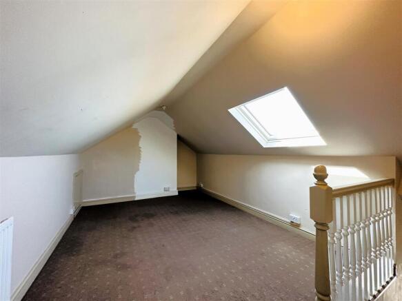 3 bed Terraced for sale Image 8