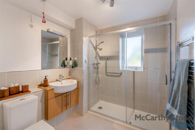 2 bed Apartment for sale Image 9