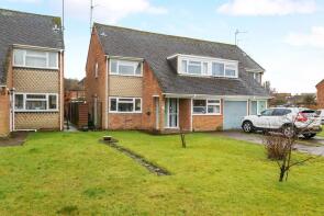 29, Overbrook, Godalming GU7 1LX