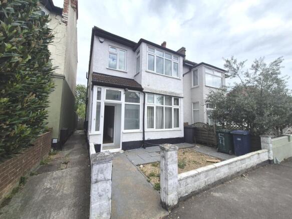 4 bedroom semi-detached house to rent - Audley Ro