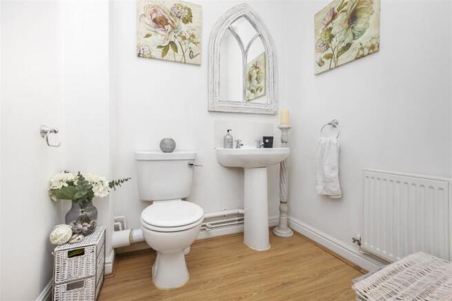 12 Toilet.jpg