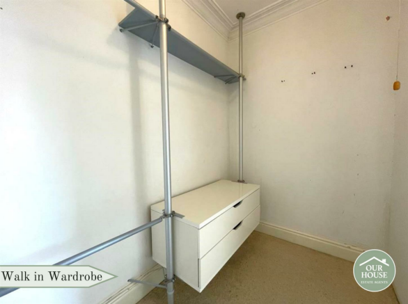Walk in Wardrobe.png