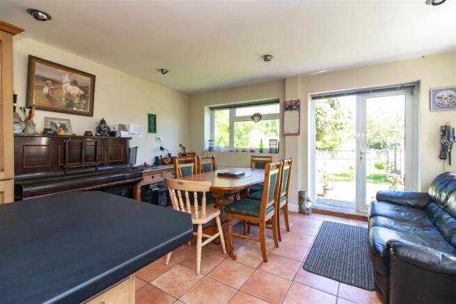 Kitchen / Breakfast Room