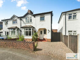 19, Leswell Grove, Kidderminster DY10 1RW