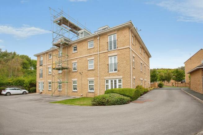 2 bed Apartment for sale Image 4