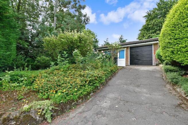 Driveway/Parking