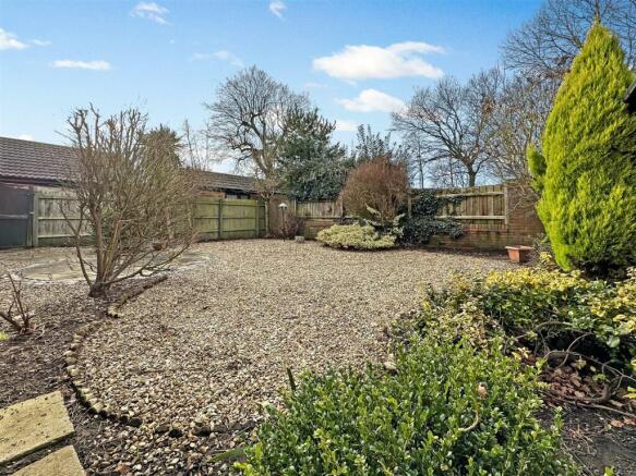Garden 809