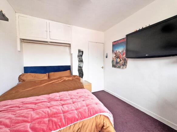 3 bed Semi-Detached for sale Image 8