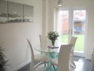 Kitchen Dining Area