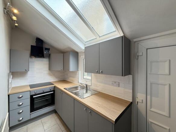 3 bed Terraced for sale Image 5