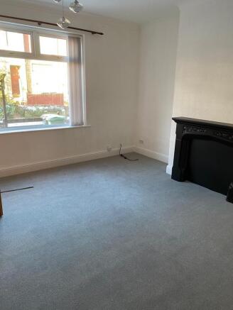 2 bed Terraced to rent Image 4