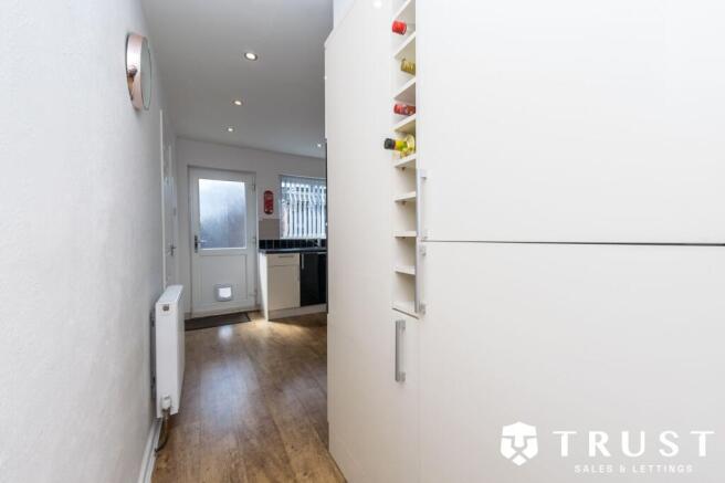 3 bed Semi-Detached for sale Image 10