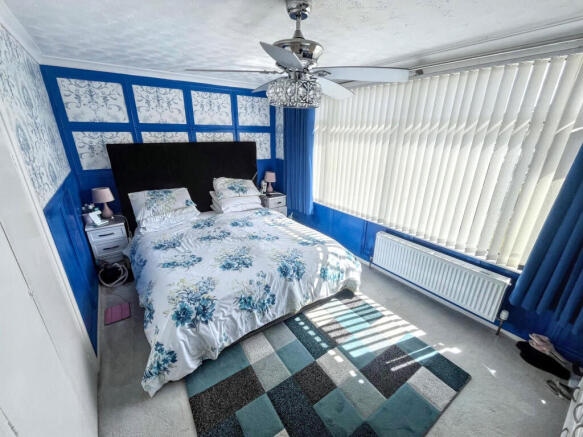 3 bed Semi-Detached for sale Image 8