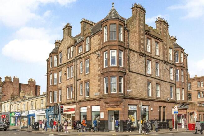 2/6 Bath Street