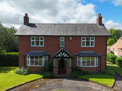 Period home with one acre paddock