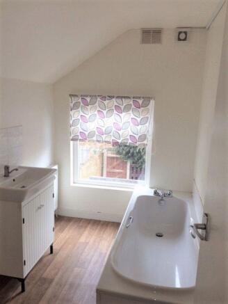 En-Suite Bathroom