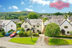 5, Parc Y Llan, Mold CH7 5NF