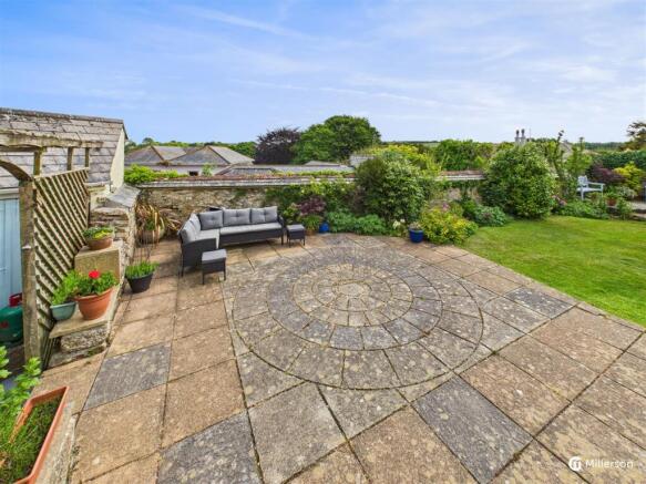 CAM05426G0-PR0006-STILL008.jpg