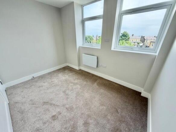 2 bed Apartment to rent Image 5
