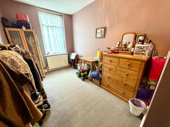 3 bed Terraced for sale Image 11