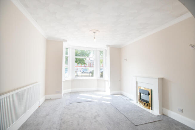 3 bed Terraced to rent Image 2