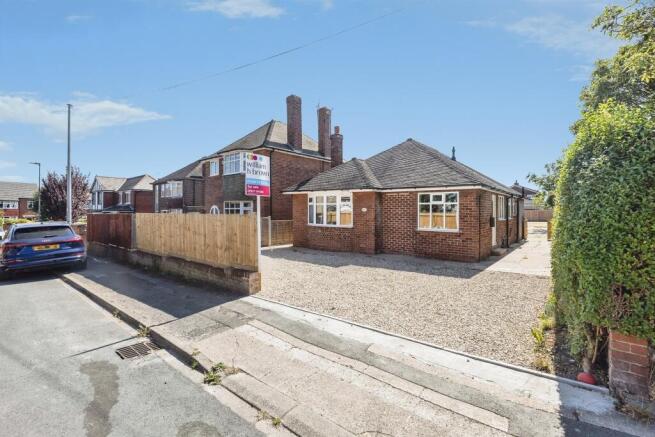 3 bed Detached Bungalow for sale in pontefract