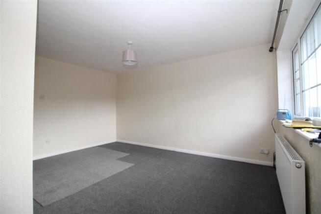 2 bed Terraced for sale Image 6