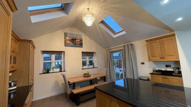 Kitchen/Dining Room