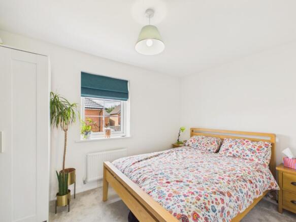 2 bed Semi-Detached for sale Image 8