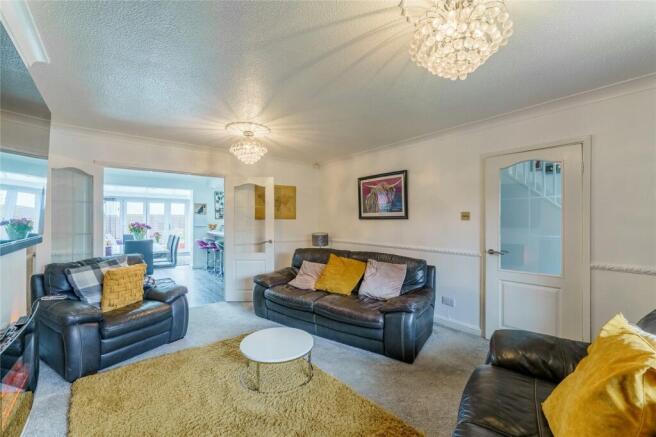 4 bed Detached for sale Image 8