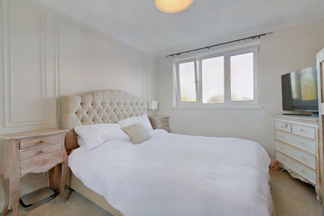 8547295-interior03-800.JPG