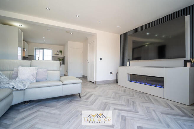 3 bed Semi-Detached for sale Image 5