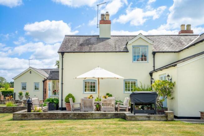 3 bed Detached for sale Image 4