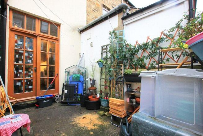 3 bed Terraced for sale Image 12