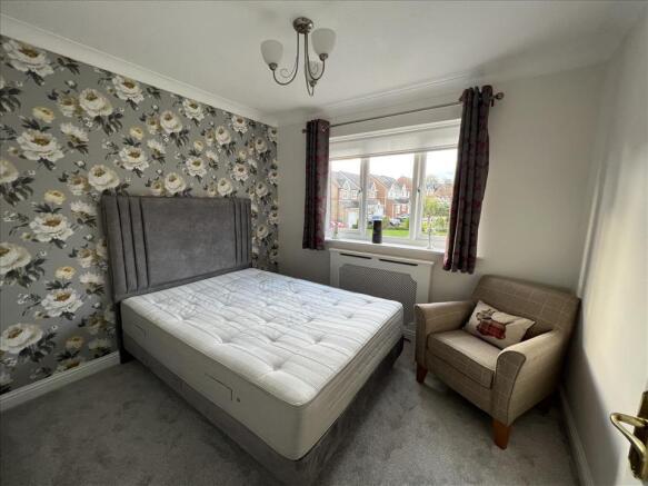 BEDROOM 2