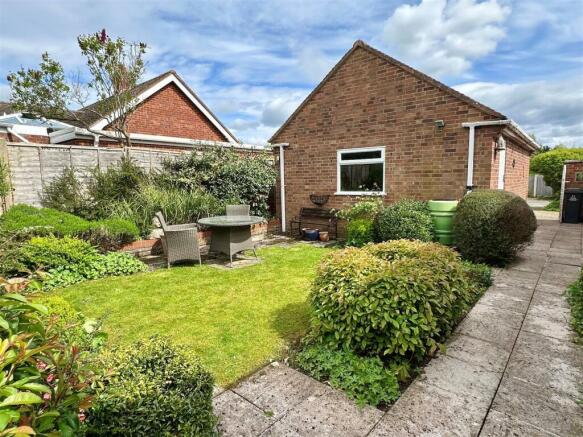 REAR GARDEN & GARAGE