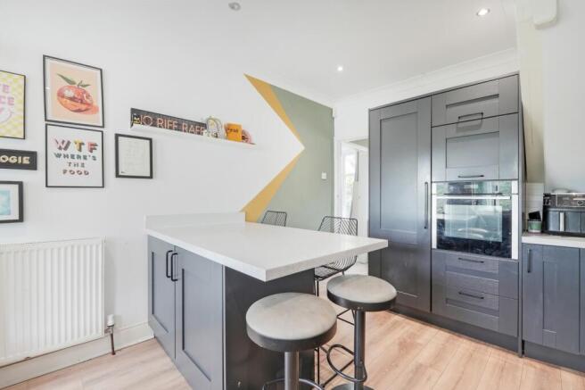 3 bed Semi-Detached for sale Image 4
