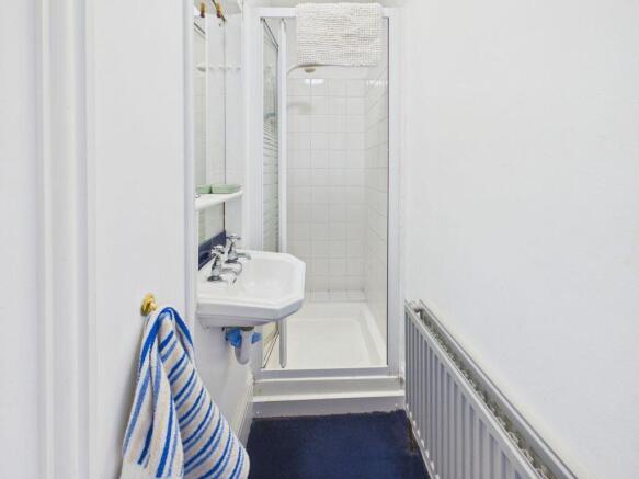 4 bed Detached for sale Image 12