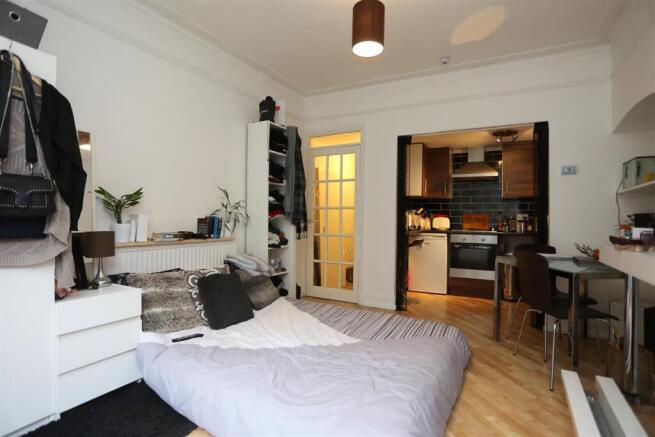 55b Tivoli Crescent Room (5).JPG