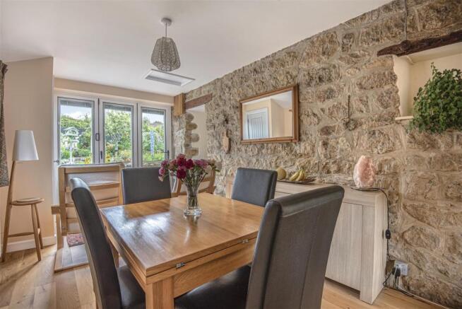 Dining Room.jpg
