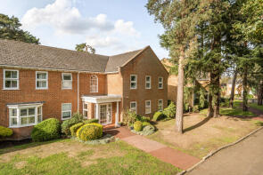 5, Fairlawn, Hall Place Drive, Weybridge KT13 0AY