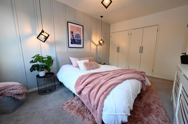 bedroom1.1.JPG
