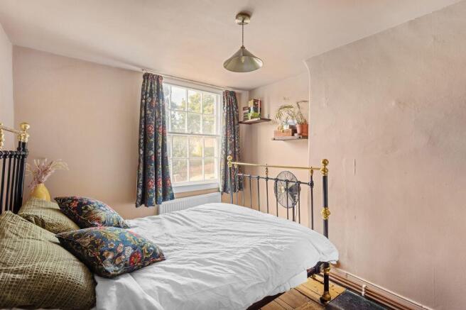 3 bed Terraced for sale Image 5