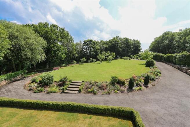 Front Garden.jpg