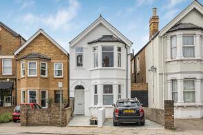 Top Floor Flat, 101, Richmond Road, Kingston Upon Thames KT2 5BT