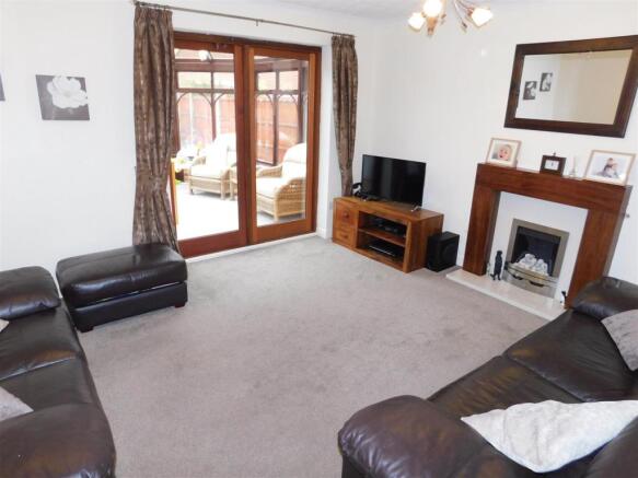 Lounge/Sitting Room